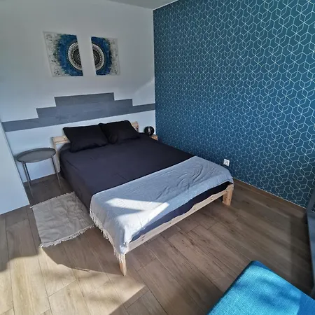 Cocon Valaisan דירה *